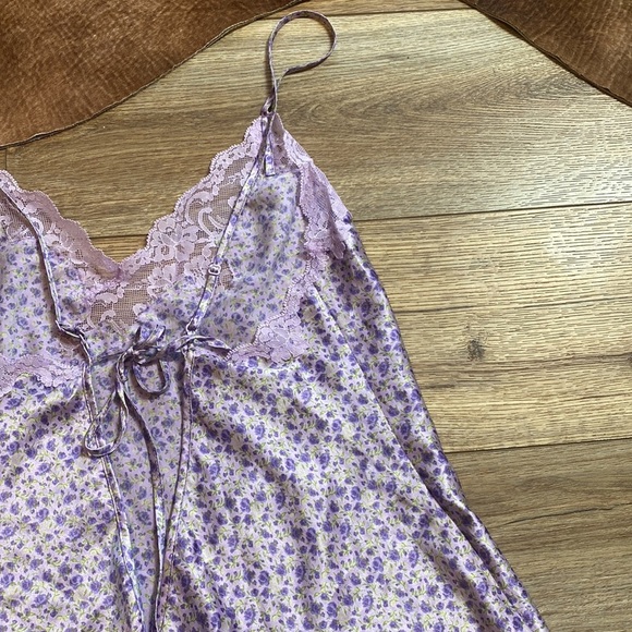 Victoria’s Secret Satin night slip/dress Camisole - Picture 9 of 10